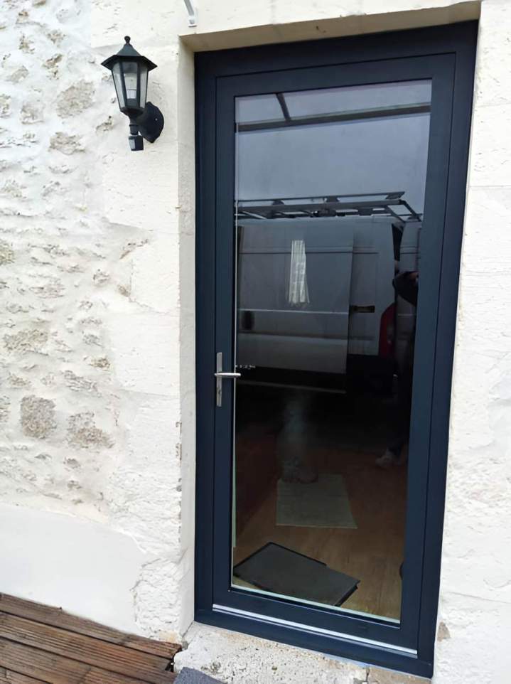 Installation porte d'entrée Bourges